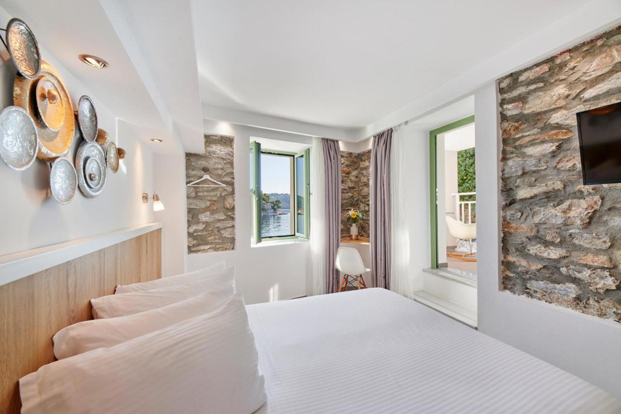 The Water Aparthotel Skiathos-stad Buitenkant foto