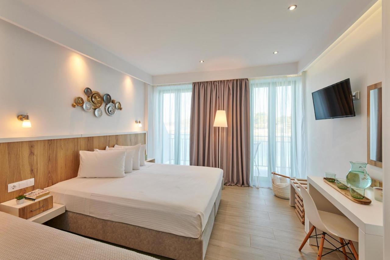 The Water Aparthotel Skiathos-stad Buitenkant foto