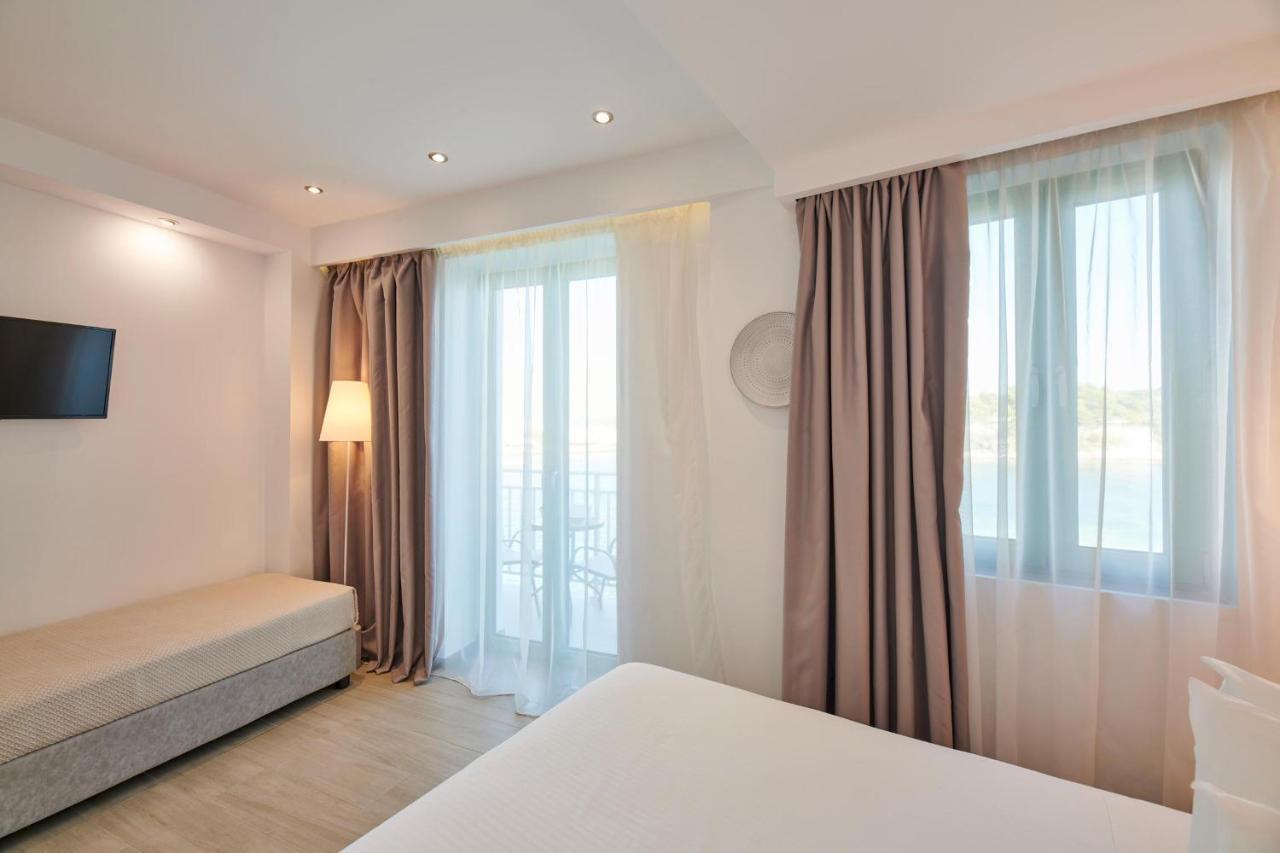 The Water Aparthotel Skiathos-stad Buitenkant foto